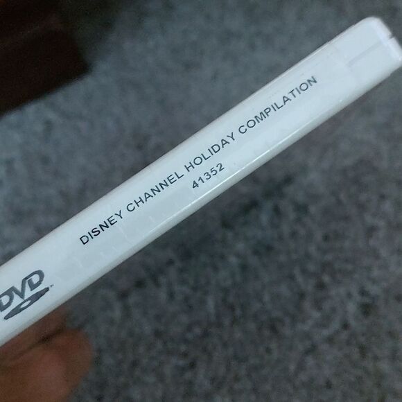 Disney Channel Holiday DVD Even Steven Lizzie McGuire, and More  New Sealed - Picture 4 of 4